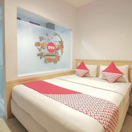 Collection O 295 Grha Ciumbuleuit Guest House Bandung Exteriör bild