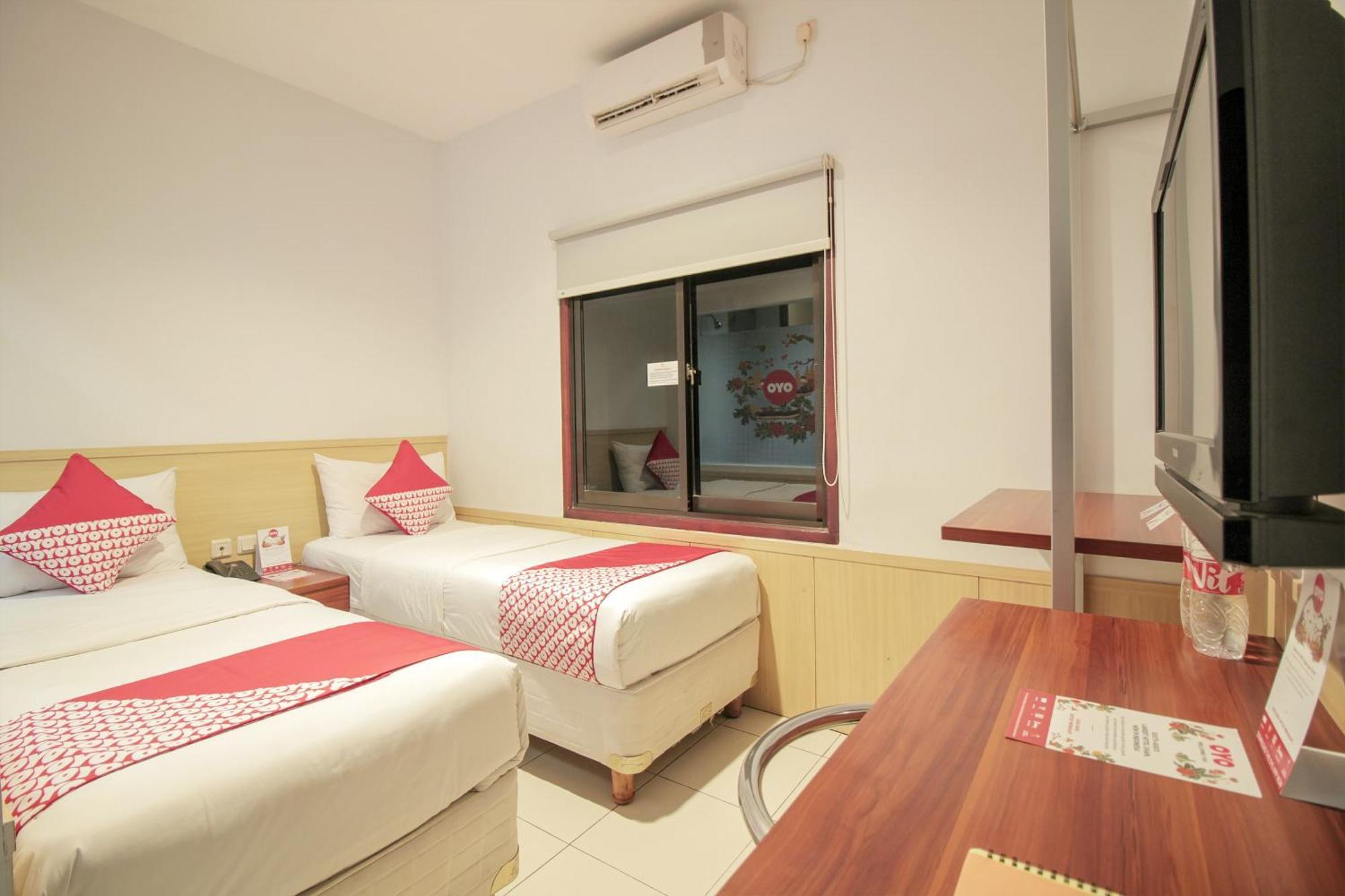 Collection O 295 Grha Ciumbuleuit Guest House Bandung Exteriör bild