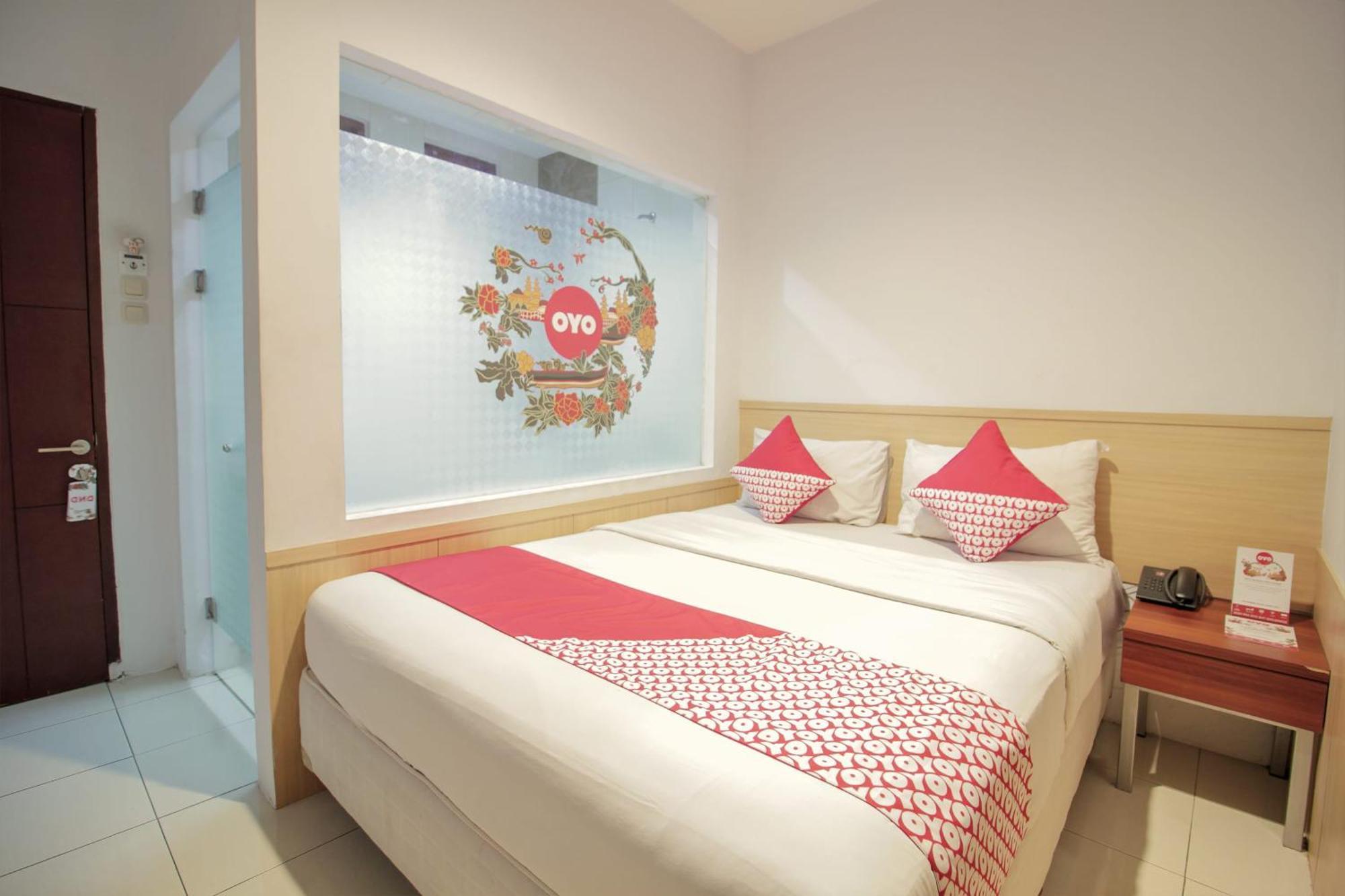 Collection O 295 Grha Ciumbuleuit Guest House Bandung Exteriör bild