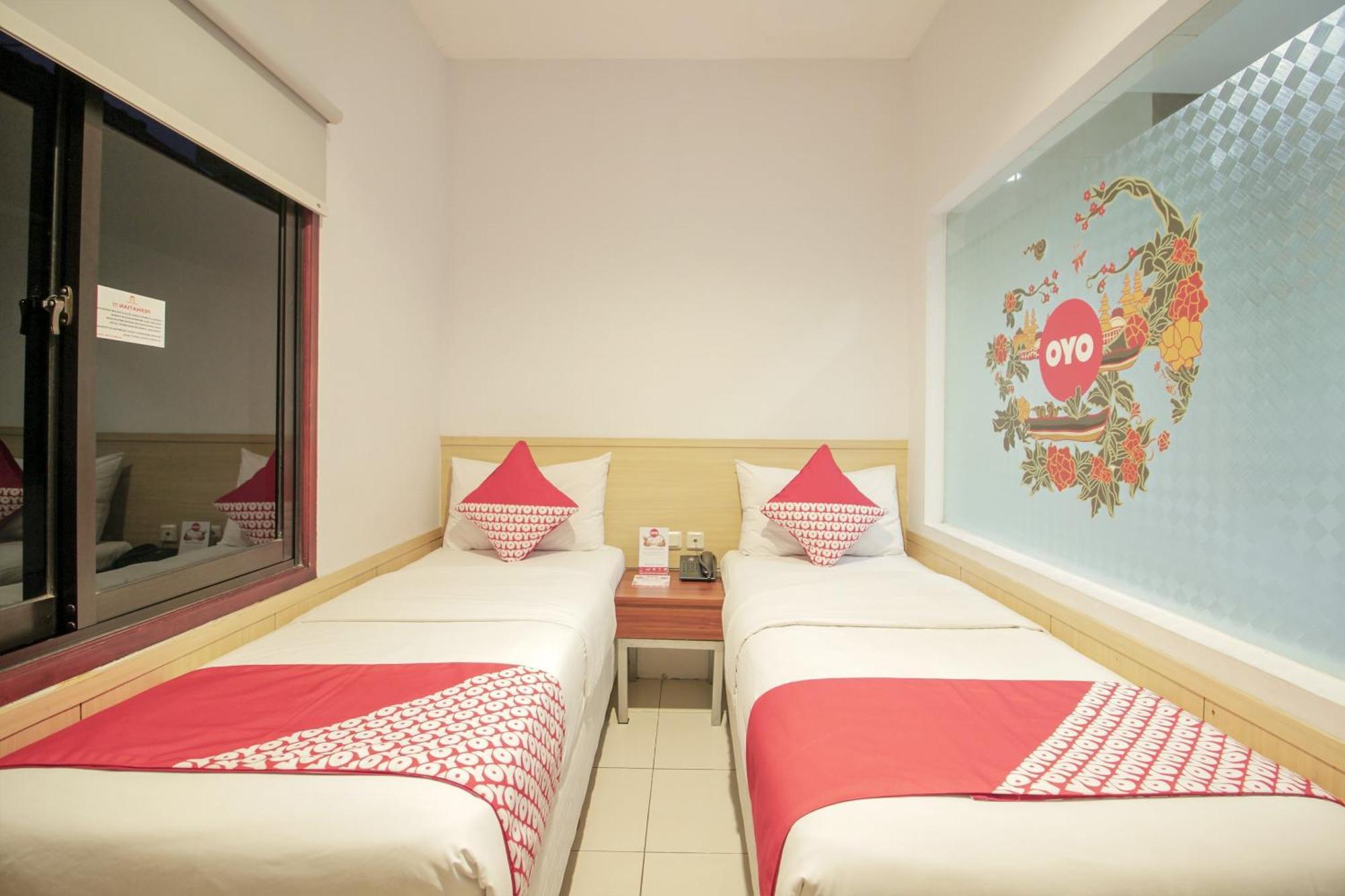Collection O 295 Grha Ciumbuleuit Guest House Bandung Exteriör bild